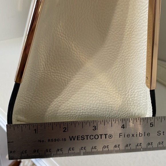 Dasein Women’s Bag Handbag Tote White with Gold Accents Pockets Organize - Picture 9 of 14